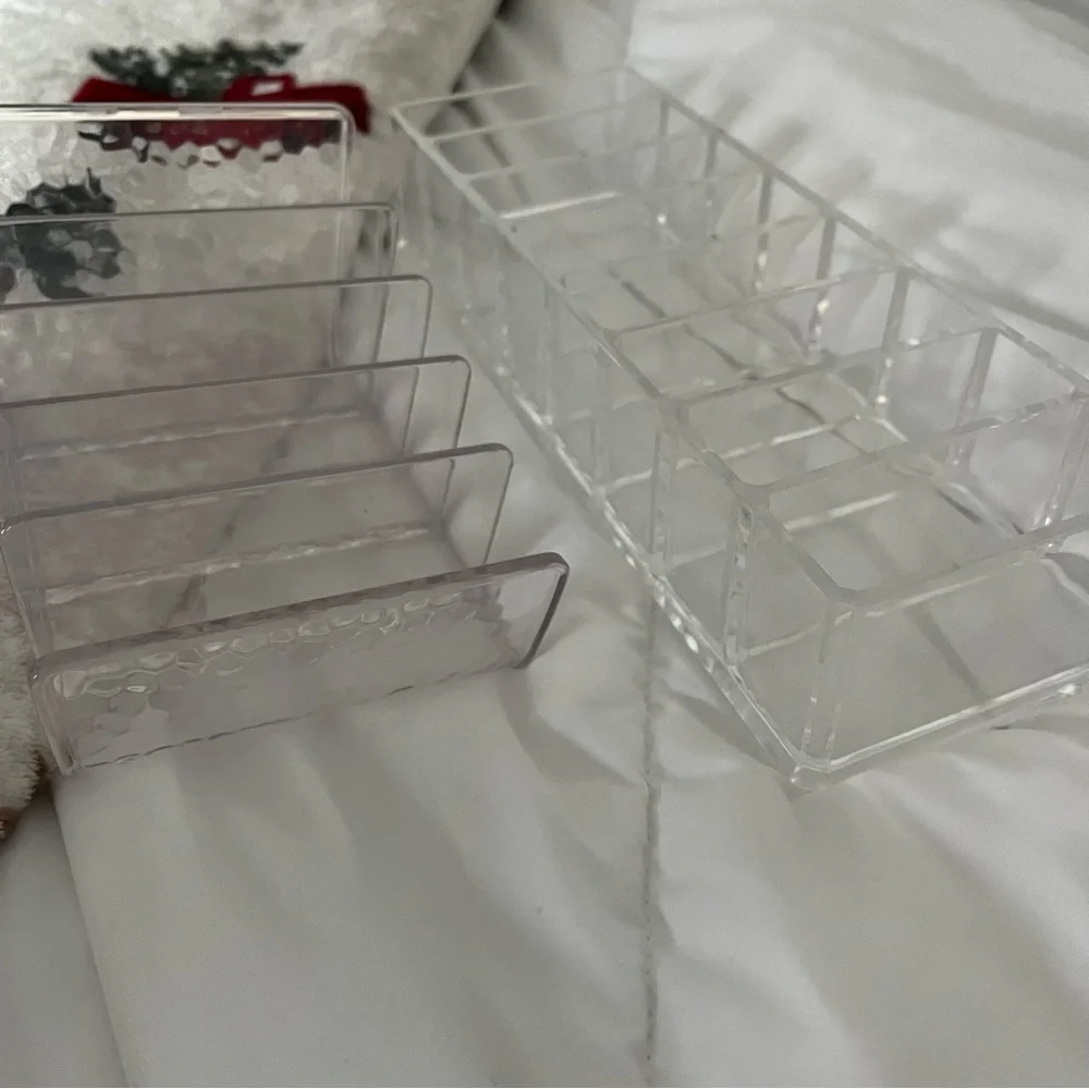 Makeup Organizers - Picture 3 of 4